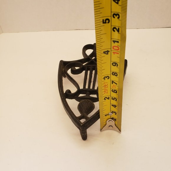 Vintage Cast Iron Footed Trivet - Picture 7 of 7